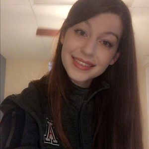 Meet your Posher, Alysha